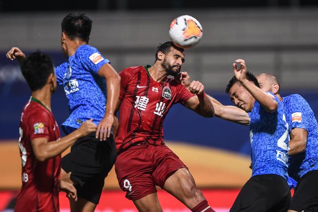 姚明父母现场助阵 苏州肯帝亚赢下关键卡位战