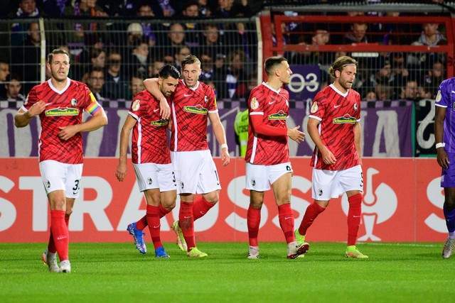 广东3人被罚下不敌江苏 林崴22+7同曦胜四川