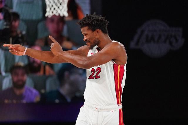 意甲-穆帅染红迪巴拉点射 罗马1-1亚特兰大