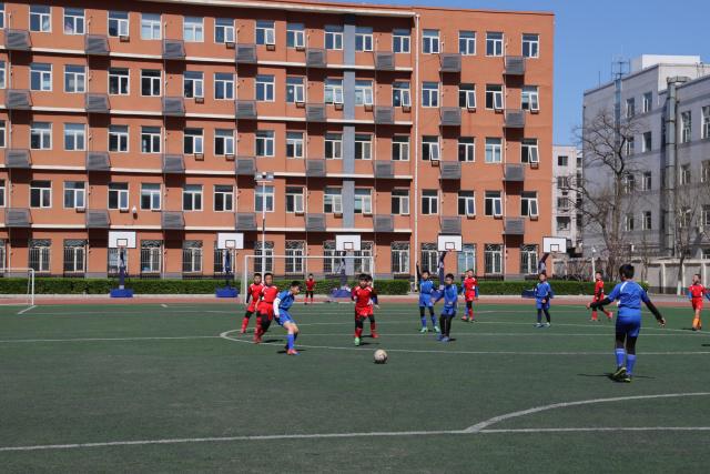 王哲林24+10上海大胜天津 山东力克福建止连败