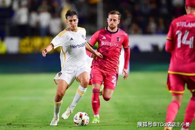 申京26+11库里19分 火箭险胜勇士晋级杯赛四强