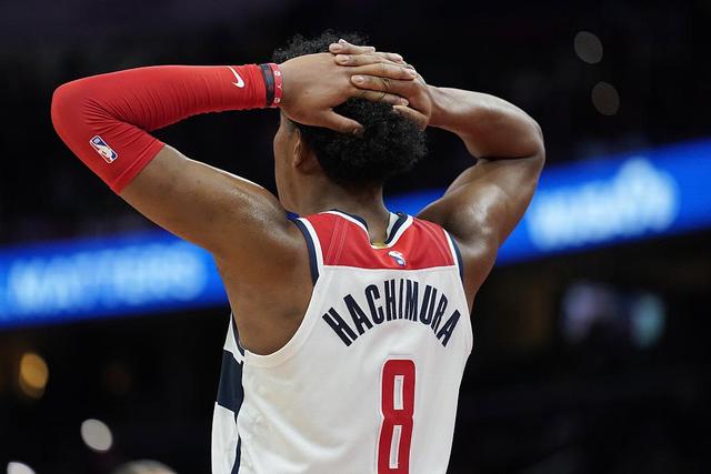 阿不都沙拉木17+13琼斯29分 新疆加时力克浙江